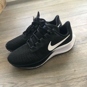 Nike Zoom Tennis Shoes